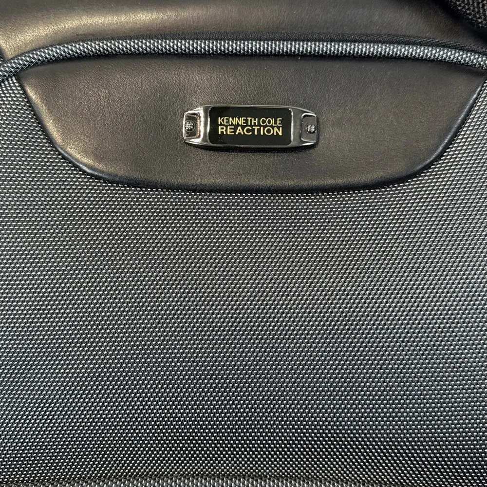 Kenneth Cole Reaction Yellow Brick Road 16